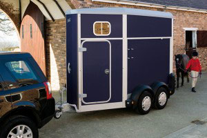 HB403 Ifor Williams Horsebox, Westwood New Trailers,