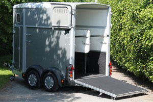 HB506 Ifor Williams Horsebox, Westwood New Trailers,