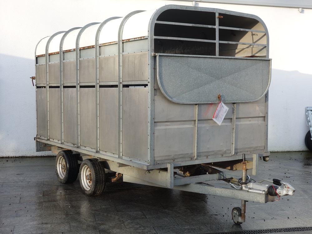 T09298: Used 12′ x 6’6″ Murphy  Livestock Trailer Fold down Front Flap..